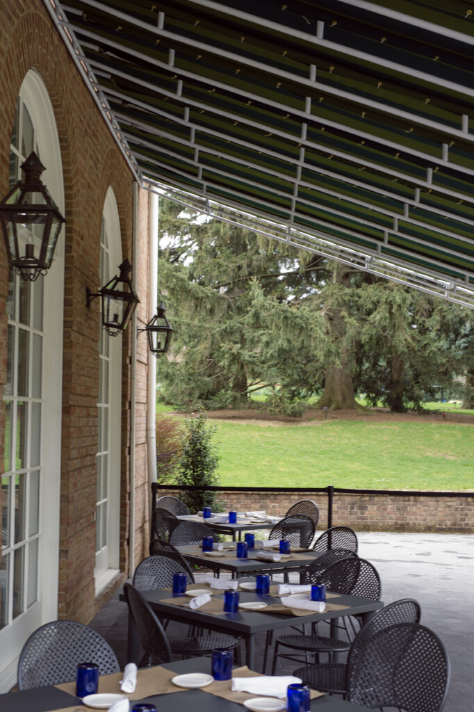 Garden Grill Exterior Side Shot