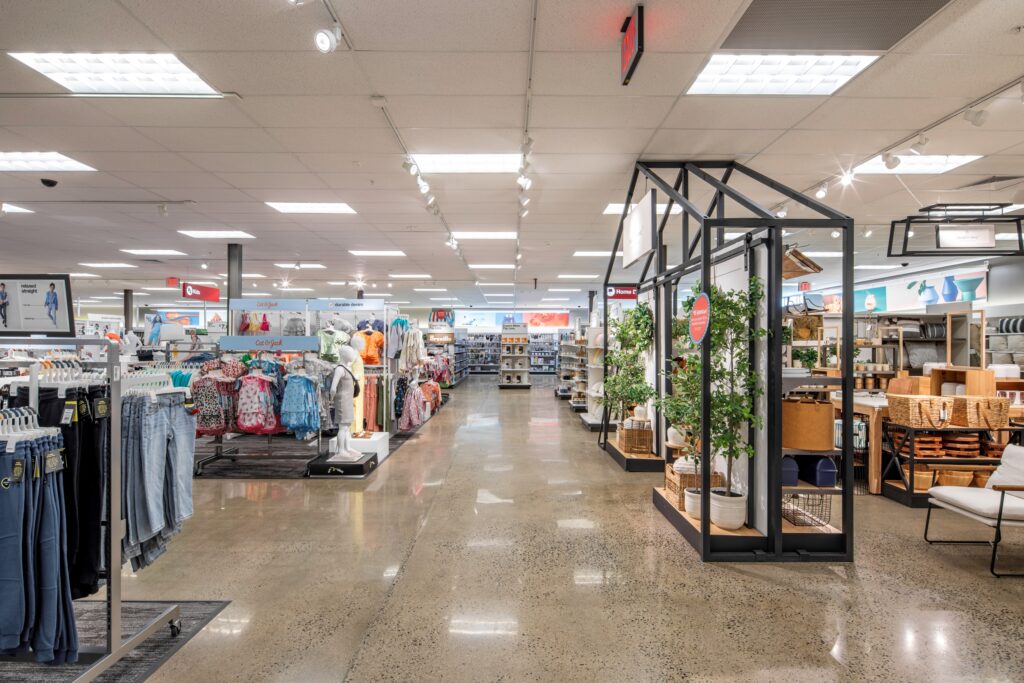 Target LS Storefloor