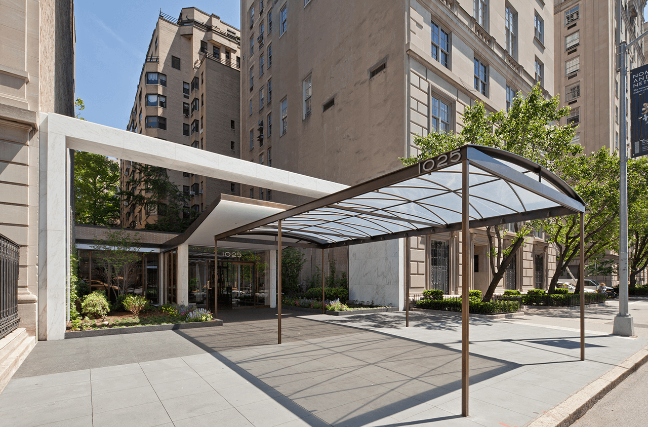 1025 Fifth Avenue Exterior