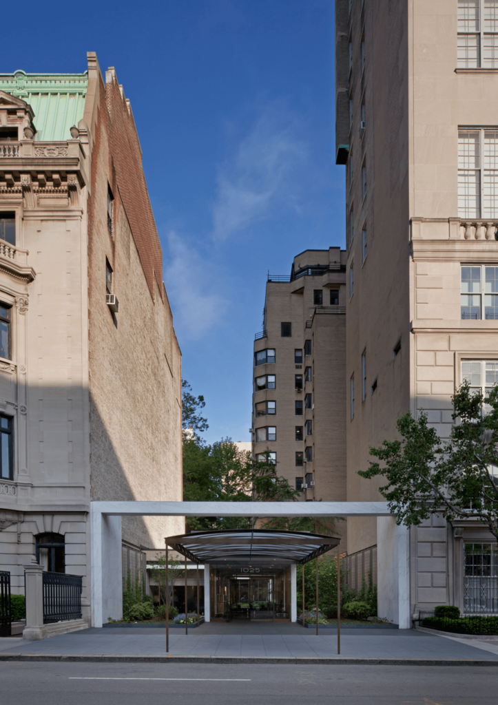 1025 Fifth Avenue Tall Shot