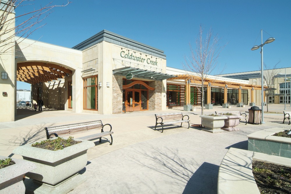 Smith Haven Mall Exterior