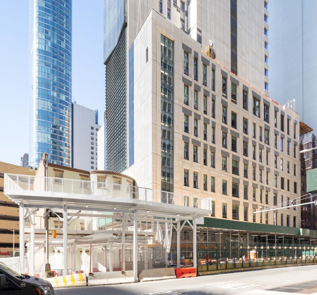 PS 464 Trinity Place Exterior