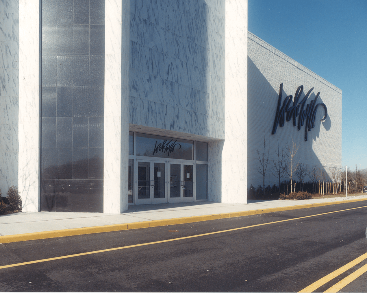 Lord & Taylor Bay Shore NY