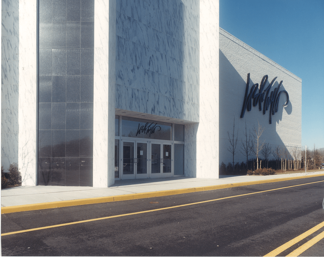 Lord & Taylor Bay Shore NY