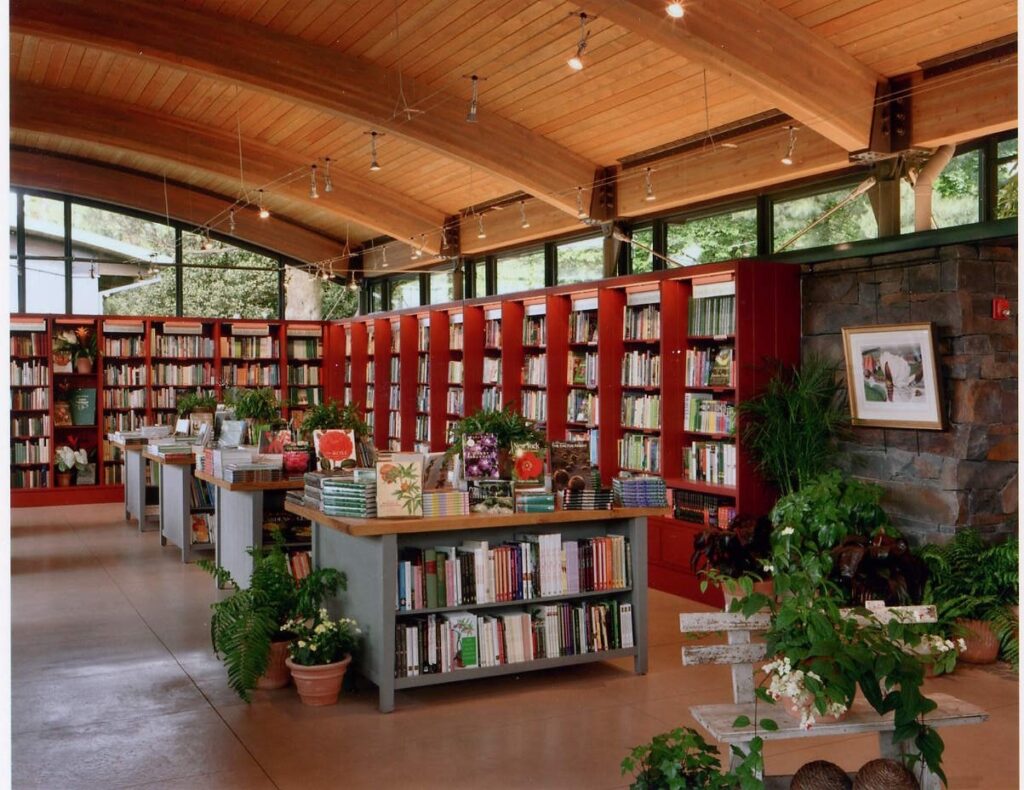 Leon Levy Visitor Center Books