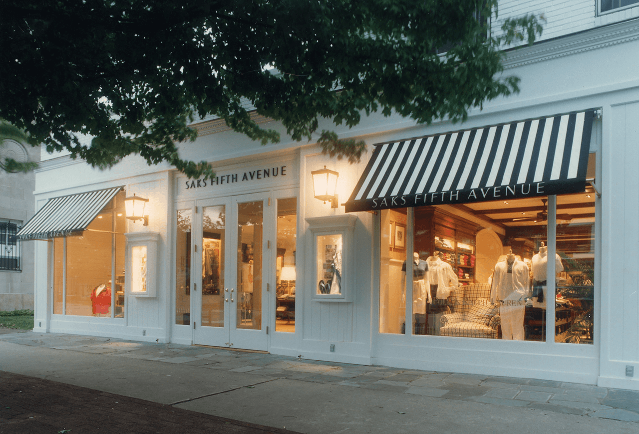 Saks Fifth Avenue Southampton NY Exterior