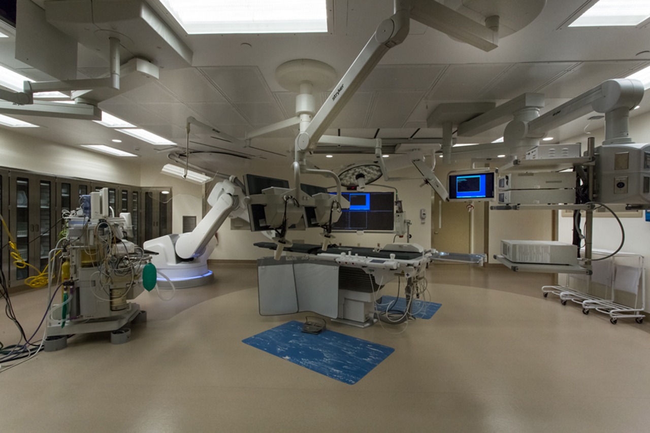 Southampton Hospital OR CORE Exterior