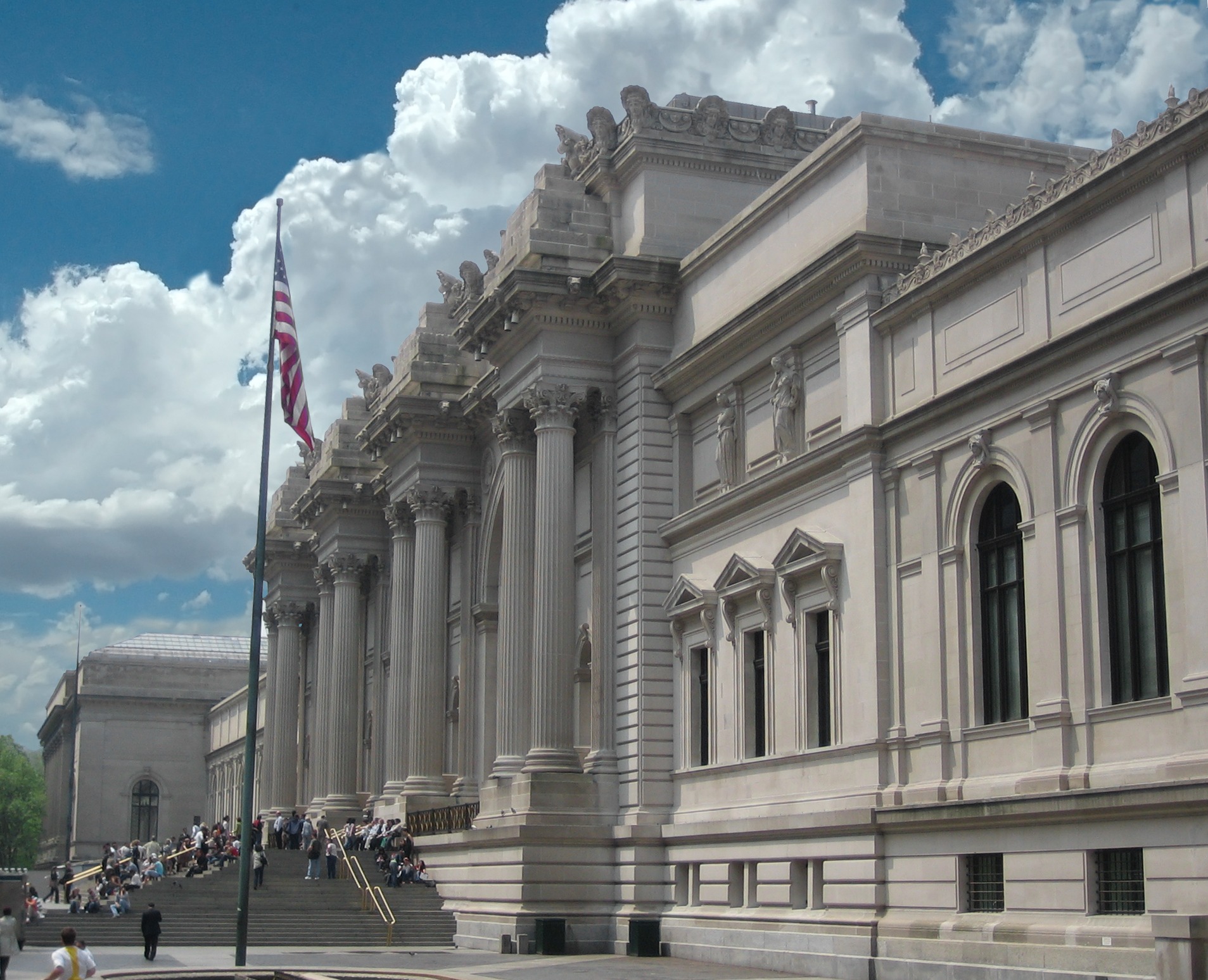 Metropolitan Museum of Art Exterior